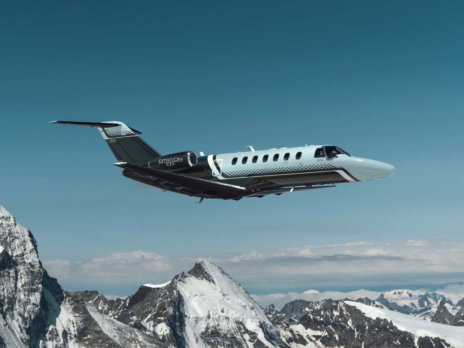 Private jet exterior photo