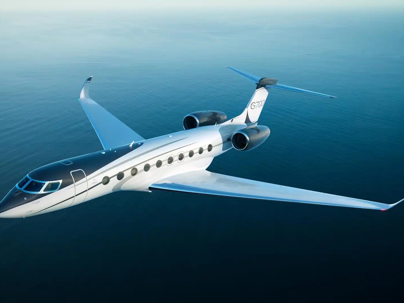 Private jet exterior photo